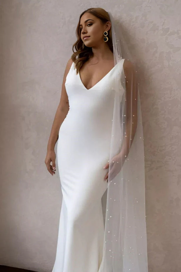 Vestidos de novia largos de satén elegantes con escote en V y cola de sirena
